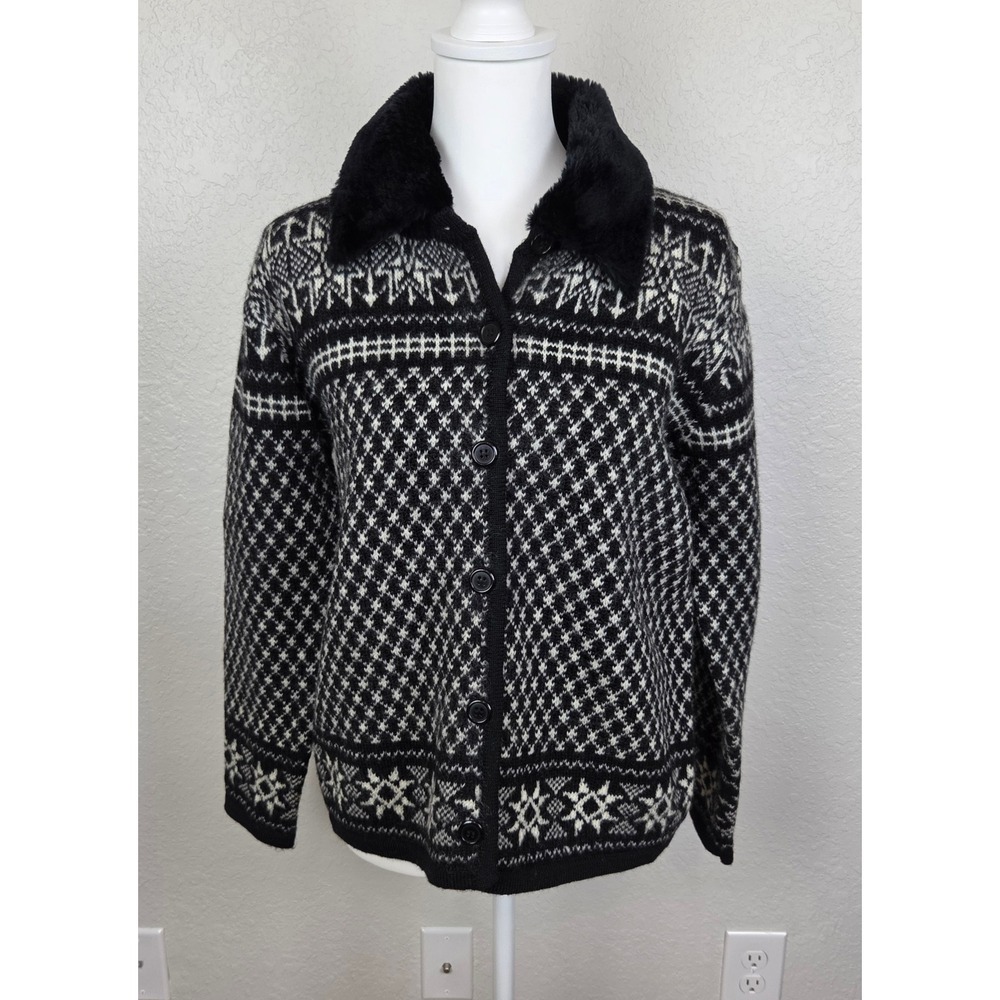 Vintage Crystal Kobe Button Up Sweater Womens 100% Wool Sm. Removable Collar
